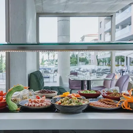 Apartment Elysia Park Miris *